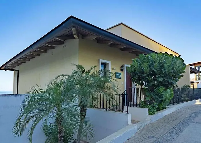 Scenic Ocean Escape With Ocean Breeze * Playa Danta