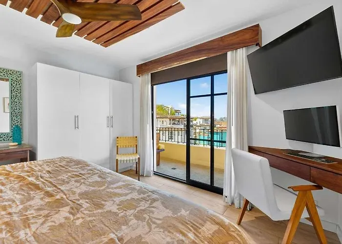 Scenic Ocean Escape With Ocean Breeze