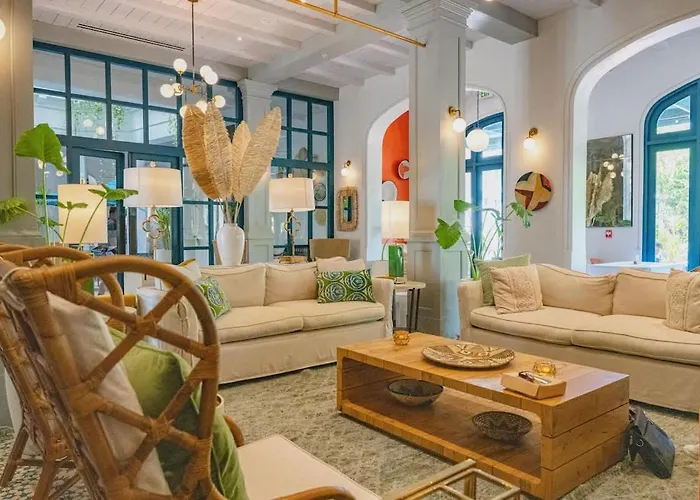 Scenic Ocean Escape With Ocean Breeze