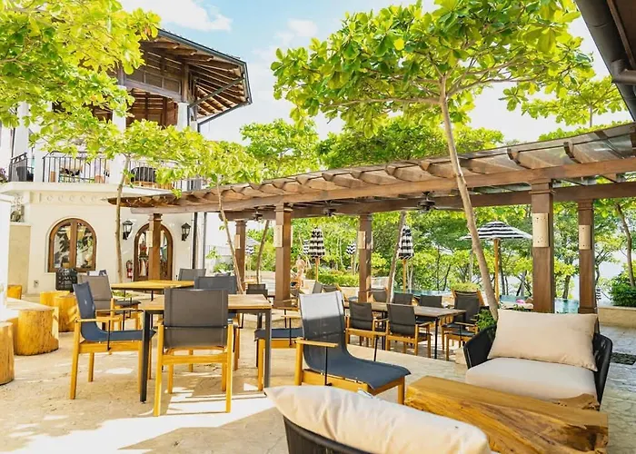 Scenic Ocean Escape With Ocean Breeze